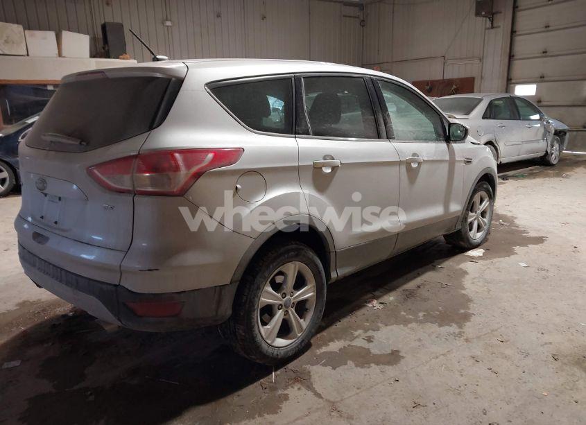 Photo 4 of 2016 Ford Escape SE (VIN 1FMCU0G74GUA30492)