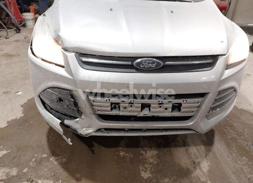 Photo 6 of 2016 Ford Escape SE (VIN 1FMCU0G74GUA30492)