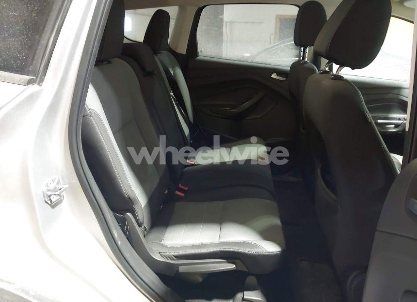 Photo 8 of 2016 Ford Escape SE (VIN 1FMCU0G74GUA30492)