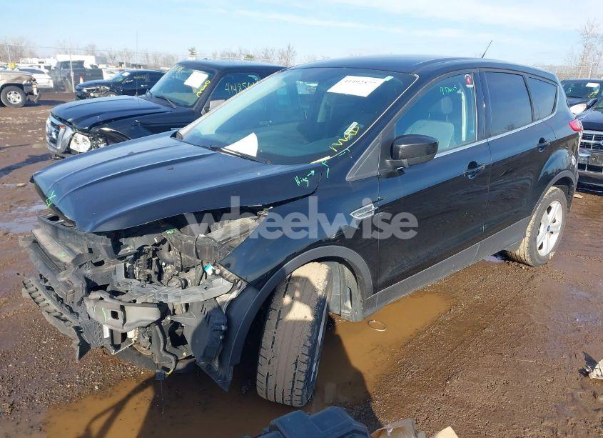 Photo 2 of 2016 Ford Escape SE (VIN 1FMCU0G74GUA64111)