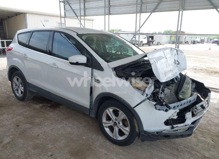 2016 Ford Escape SE (VIN 1FMCU0G74GUB23044) main photo