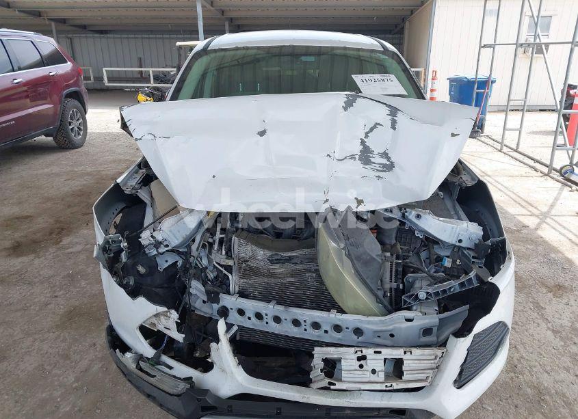 Photo 13 of 2016 Ford Escape SE (VIN 1FMCU0G74GUB23044)