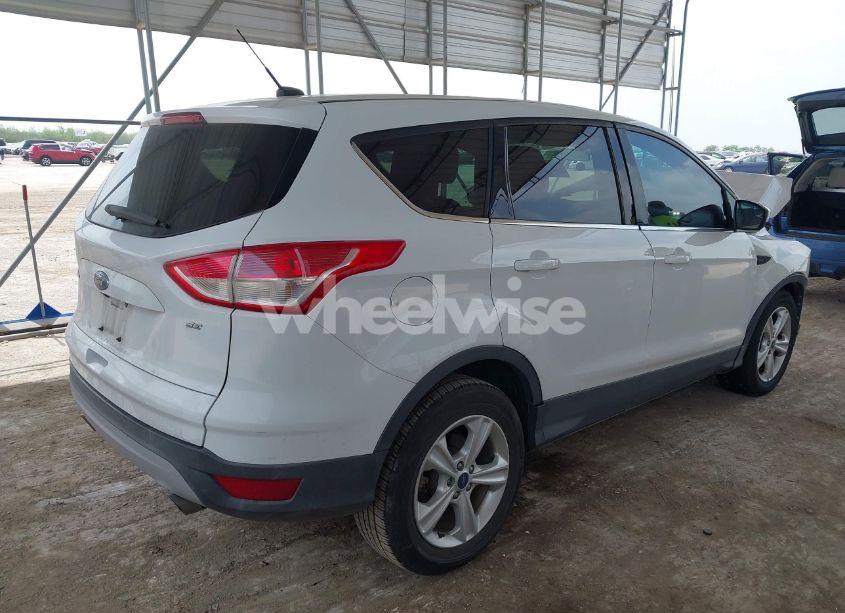 Photo 4 of 2016 Ford Escape SE (VIN 1FMCU0G74GUB23044)