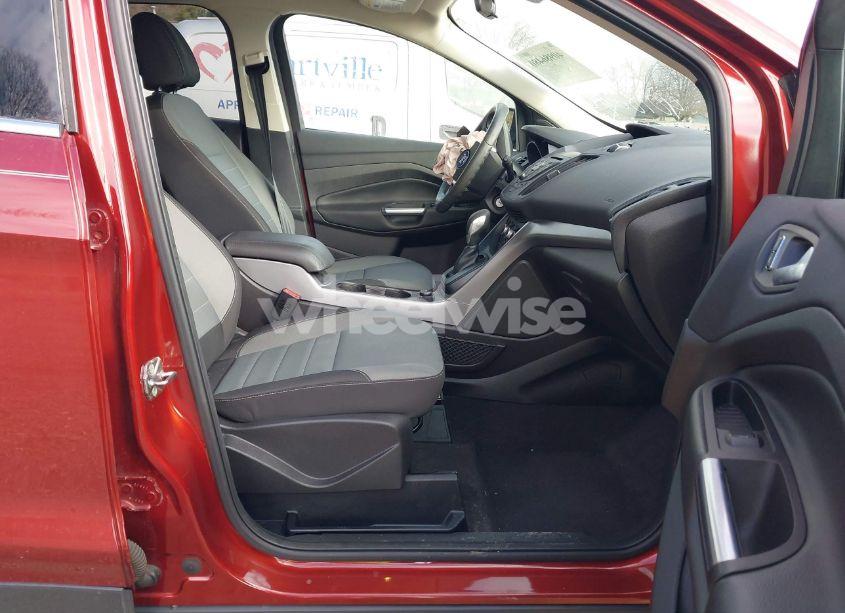 Photo 5 of 2016 Ford Escape SE (VIN 1FMCU0G74GUC38078)