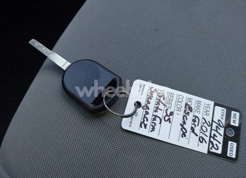 Photo 11 of 2016 Ford Escape SE (VIN 1FMCU0G74GUC89709)