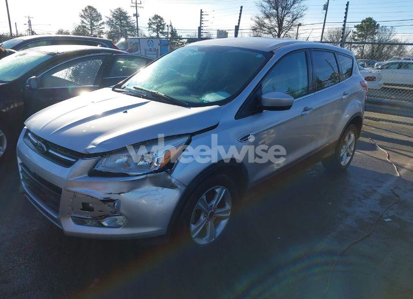 Photo 2 of 2016 Ford Escape SE (VIN 1FMCU0G74GUC89709)