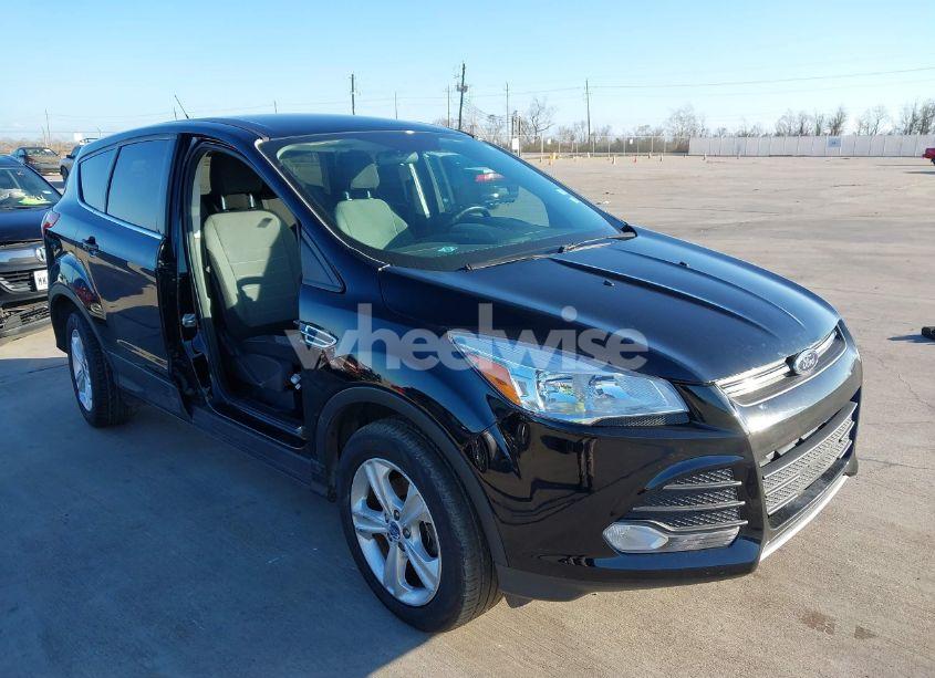 2016 Ford Escape SE (VIN 1FMCU0G74GUC91766) main photo