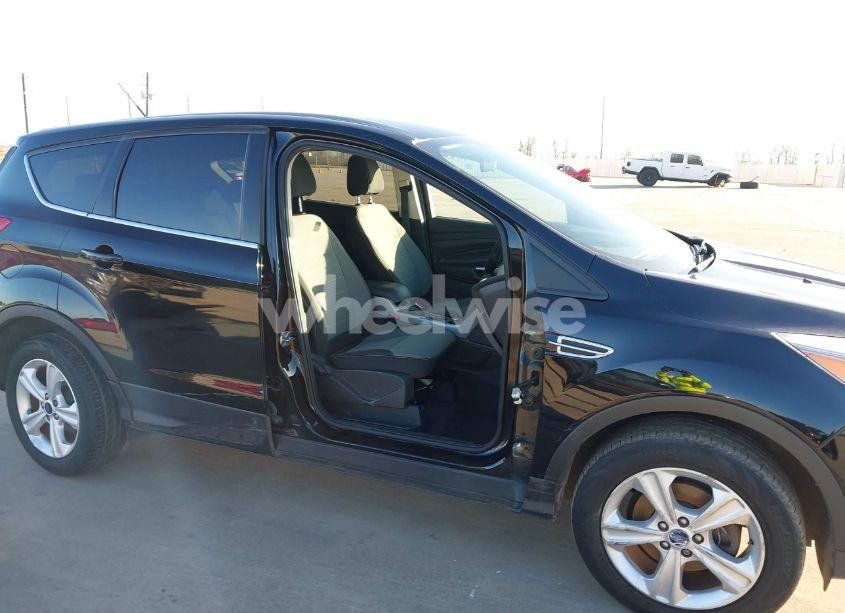 Photo 6 of 2016 Ford Escape SE (VIN 1FMCU0G74GUC91766)