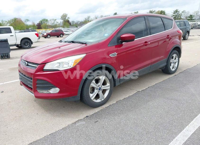 Photo 2 of 2015 Ford Escape SE (VIN 1FMCU0G75FUA12145)