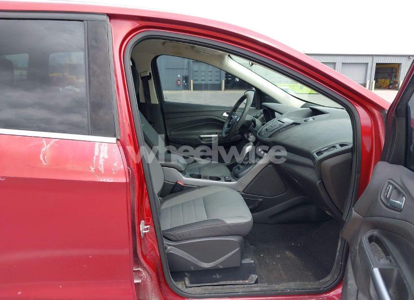 Photo 5 of 2015 Ford Escape SE (VIN 1FMCU0G75FUA12145)