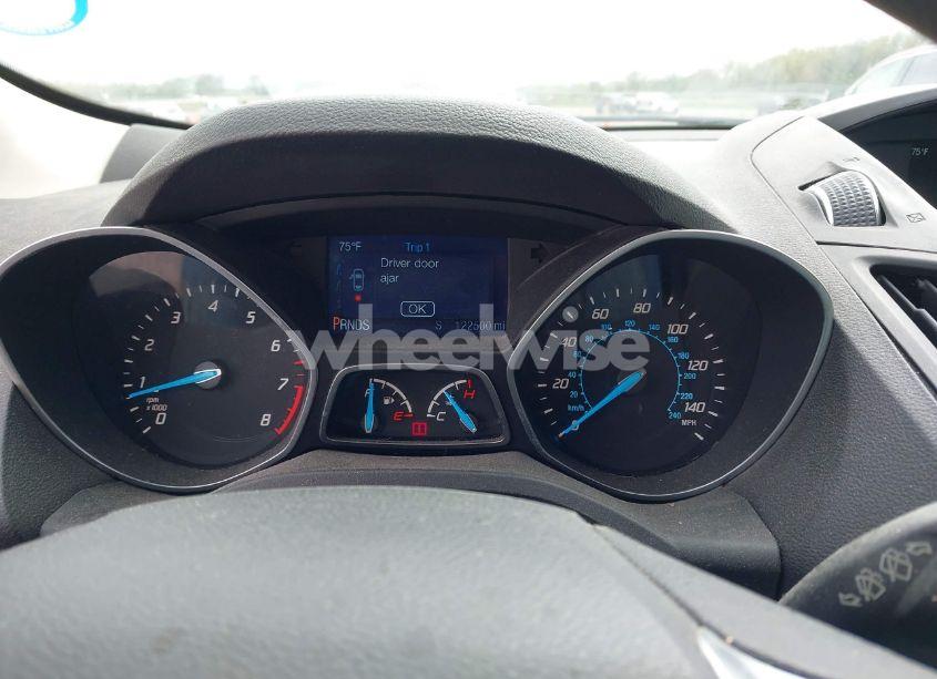 Photo 7 of 2015 Ford Escape SE (VIN 1FMCU0G75FUA12145)