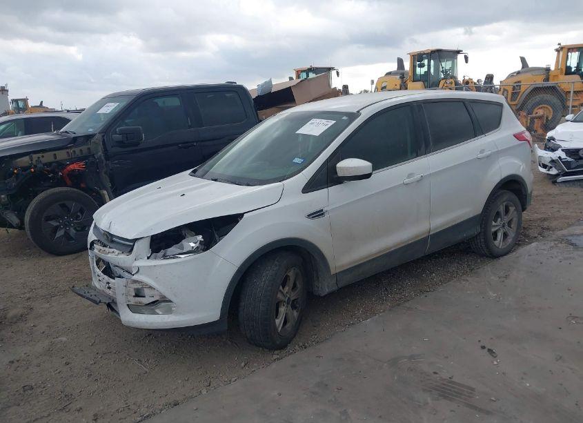 Photo 2 of 2015 Ford Escape SE (VIN 1FMCU0G75FUA42259)