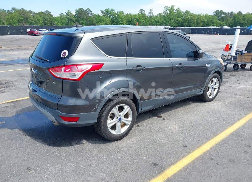 Photo 4 of 2015 Ford Escape SE (VIN 1FMCU0G75FUC20011)