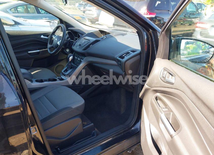 Photo 5 of 2015 Ford Escape SE (VIN 1FMCU0G75FUC22258)