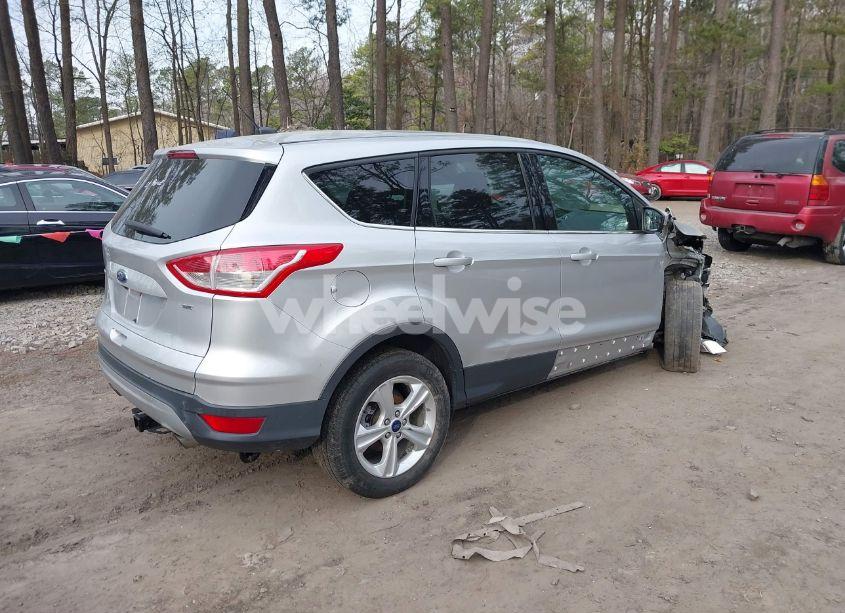Photo 4 of 2016 Ford Escape SE (VIN 1FMCU0G75GUA73903)