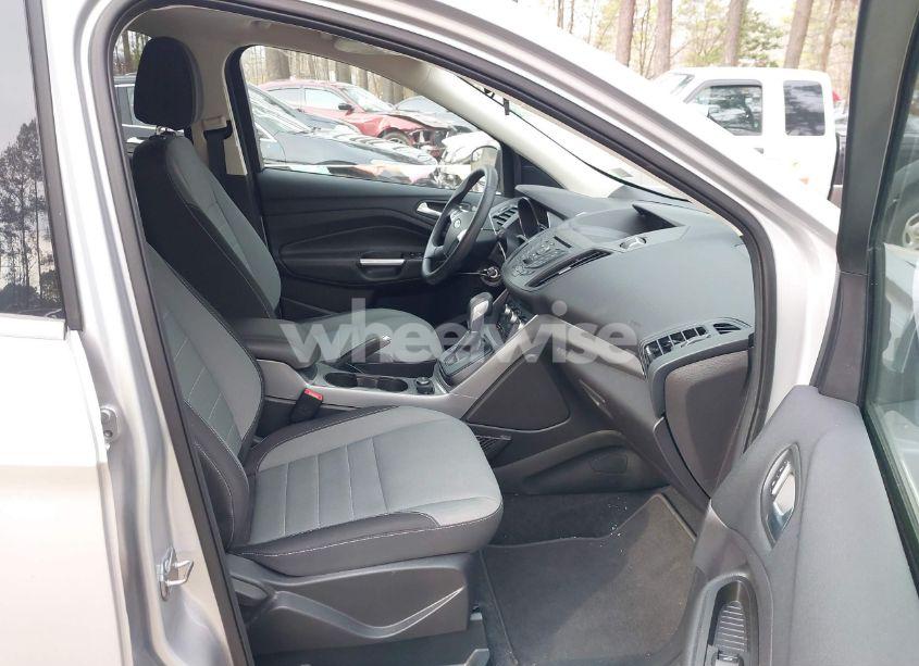 Photo 5 of 2016 Ford Escape SE (VIN 1FMCU0G75GUA73903)