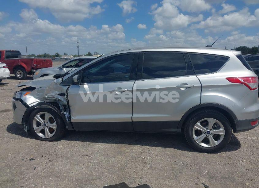 Photo 14 of 2016 Ford Escape SE (VIN 1FMCU0G75GUB56571)