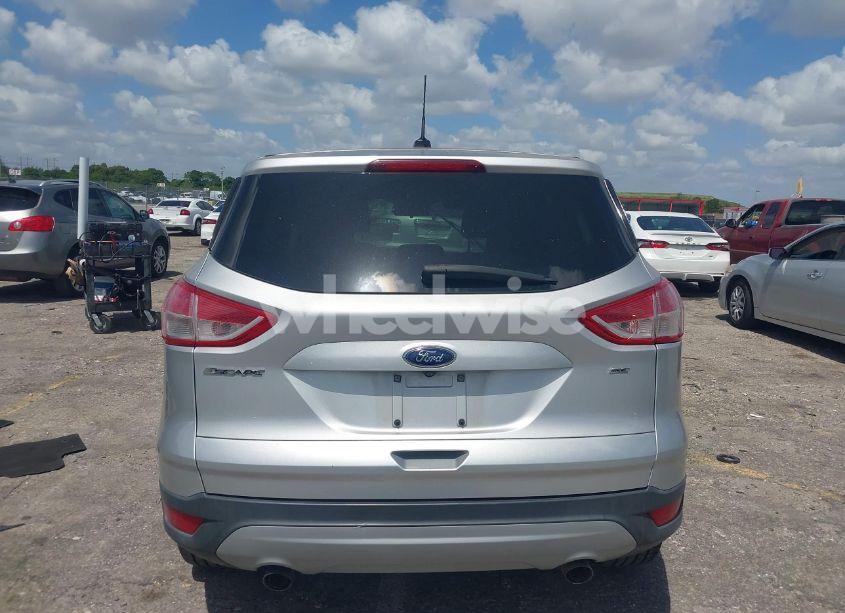 Photo 16 of 2016 Ford Escape SE (VIN 1FMCU0G75GUB56571)
