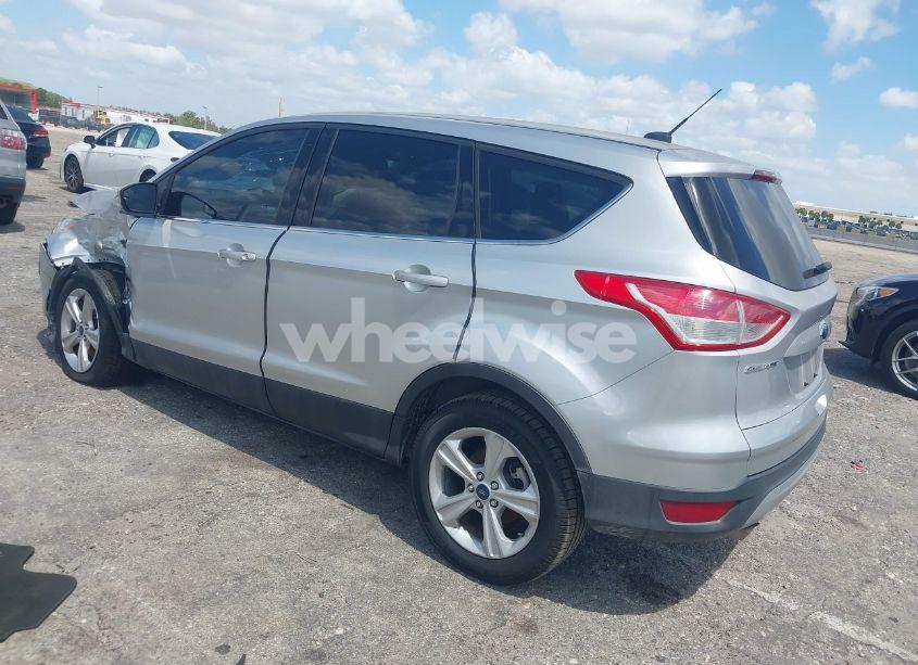 Photo 3 of 2016 Ford Escape SE (VIN 1FMCU0G75GUB56571)