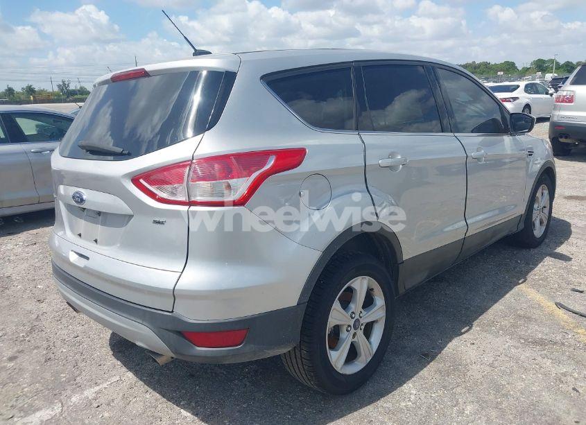 Photo 4 of 2016 Ford Escape SE (VIN 1FMCU0G75GUB56571)