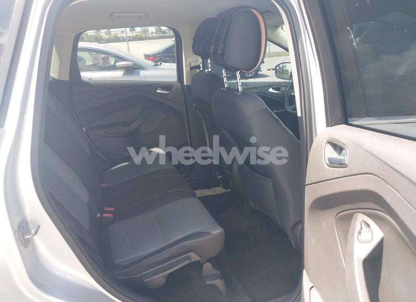 Photo 8 of 2016 Ford Escape SE (VIN 1FMCU0G75GUB56571)