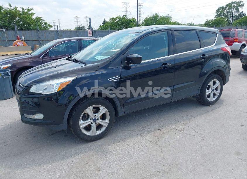 Photo 2 of 2016 Ford Escape SE (VIN 1FMCU0G75GUB57820)