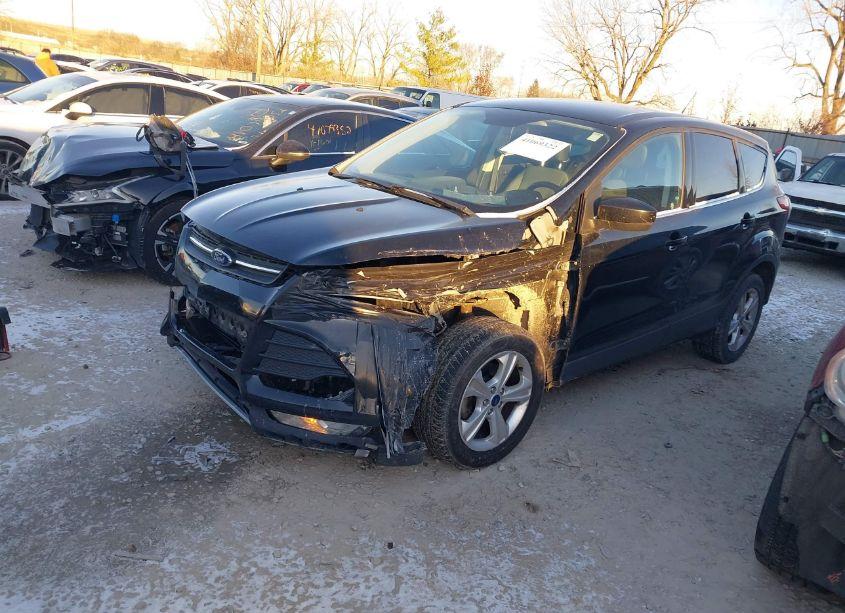 Photo 2 of 2016 Ford Escape SE (VIN 1FMCU0G75GUB68493)