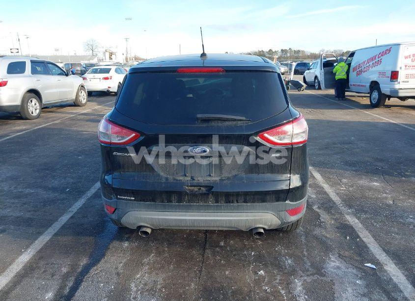 Photo 16 of 2016 Ford Escape SE (VIN 1FMCU0G75GUC64382)