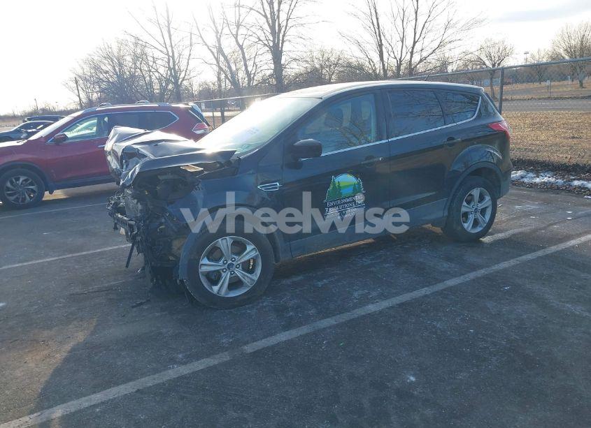 Photo 2 of 2016 Ford Escape SE (VIN 1FMCU0G75GUC64382)