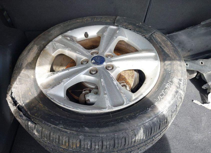 Photo 12 of 2015 Ford Escape SE (VIN 1FMCU0G76FUA76243)