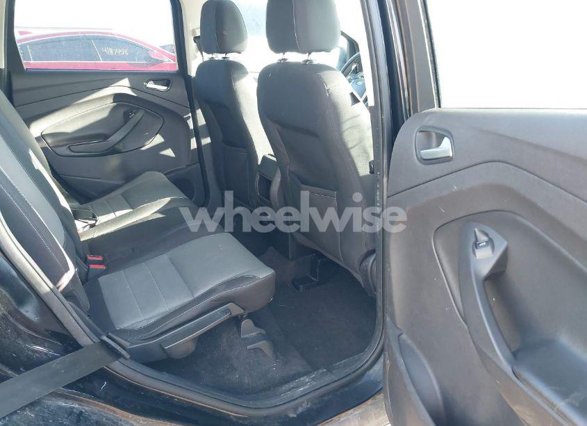 Photo 8 of 2016 Ford Escape SE (VIN 1FMCU0G76GUA50212)