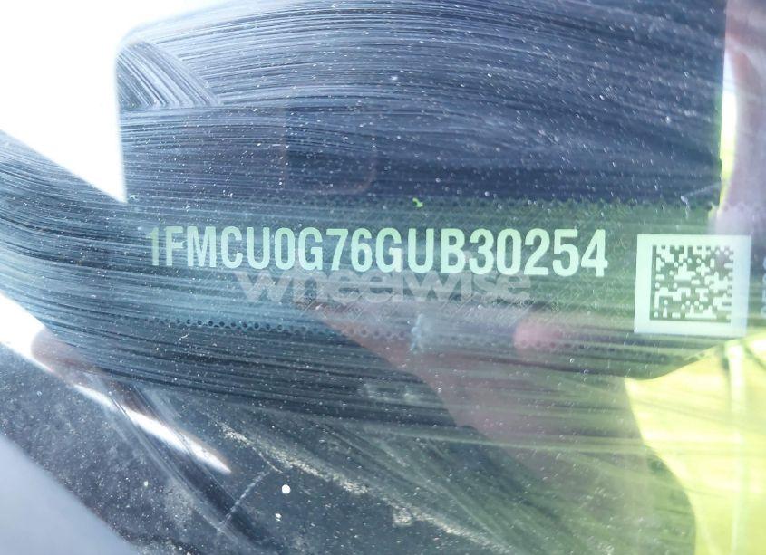 Photo 9 of 2016 Ford Escape SE (VIN 1FMCU0G76GUB30254)