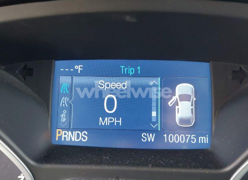 Photo 16 of 2015 Ford Escape SE (VIN 1FMCU0G77FUC01413)