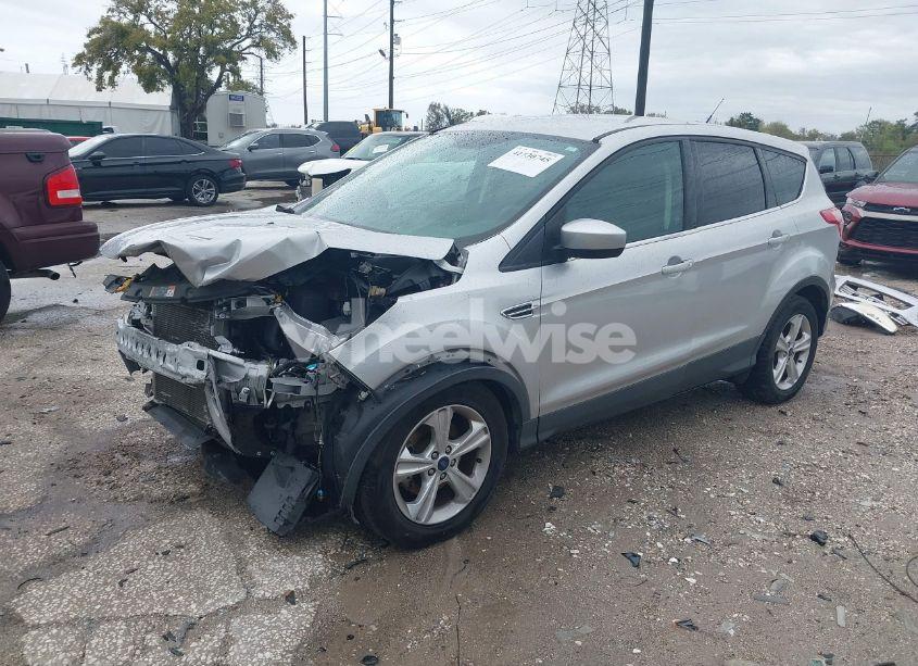 Photo 2 of 2015 Ford Escape SE (VIN 1FMCU0G77FUC01413)