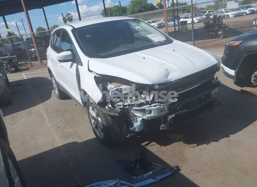 2015 Ford Escape SE (VIN 1FMCU0G77FUC26716) main photo
