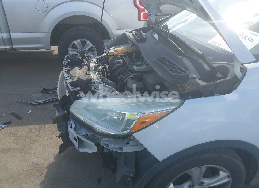 Photo 15 of 2015 Ford Escape SE (VIN 1FMCU0G77FUC26716)