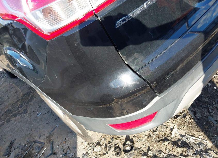 Photo 12 of 2016 Ford Escape SE (VIN 1FMCU0G77GUB11390)