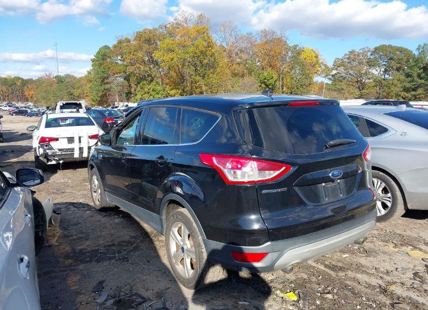 Photo 3 of 2016 Ford Escape SE (VIN 1FMCU0G77GUB11390)