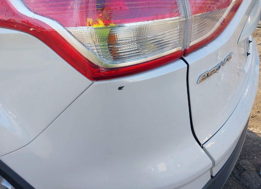 Photo 6 of 2016 Ford Escape SE (VIN 1FMCU0G77GUB66938)