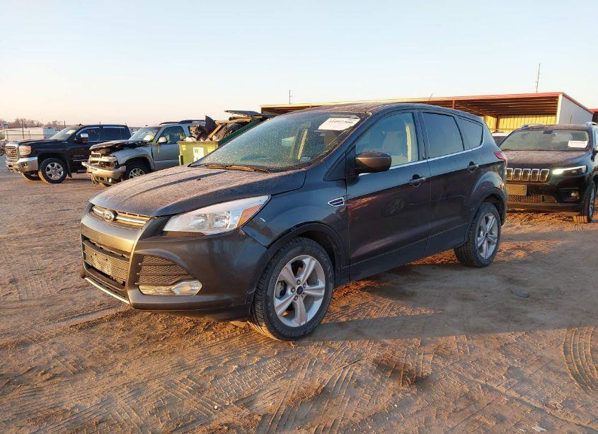 Photo 2 of 2015 Ford Escape SE (VIN 1FMCU0G78FUA65406)