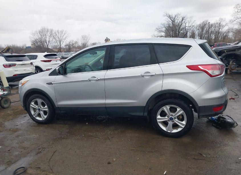 Photo 15 of 2015 Ford Escape SE (VIN 1FMCU0G78FUB29878)