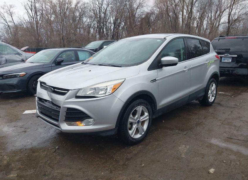 Photo 2 of 2015 Ford Escape SE (VIN 1FMCU0G78FUB29878)