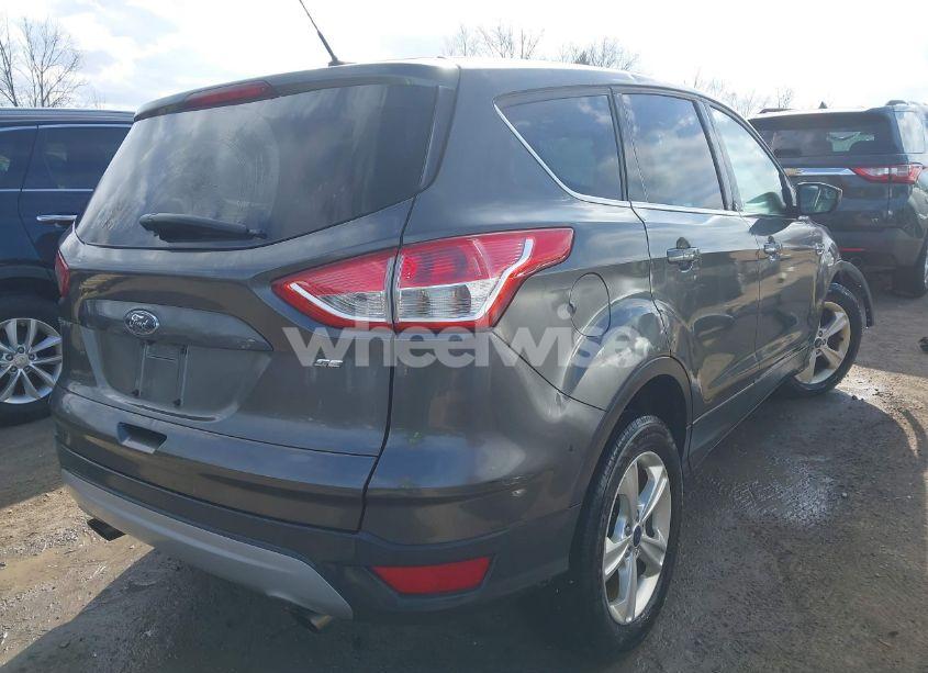 Photo 4 of 2016 Ford Escape SE (VIN 1FMCU0G78GUA20032)