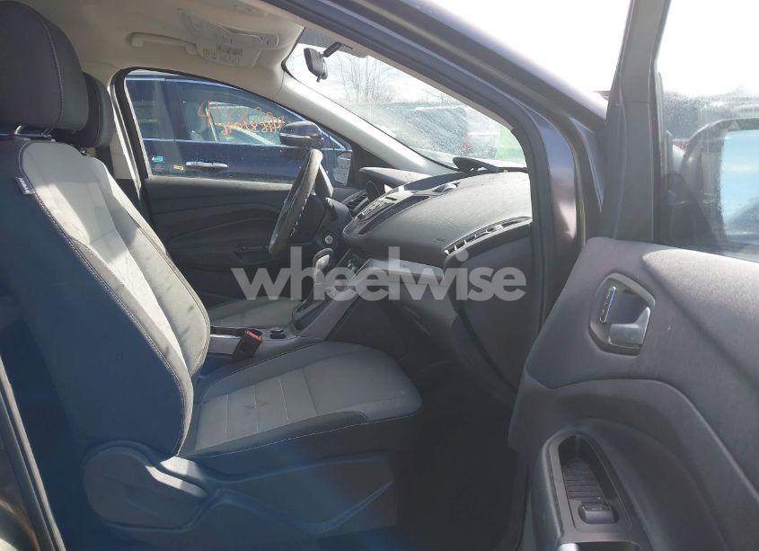 Photo 5 of 2016 Ford Escape SE (VIN 1FMCU0G78GUA20032)