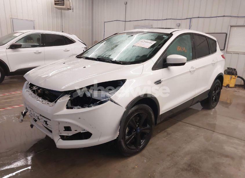 Photo 2 of 2016 Ford Escape SE (VIN 1FMCU0G78GUA25540)