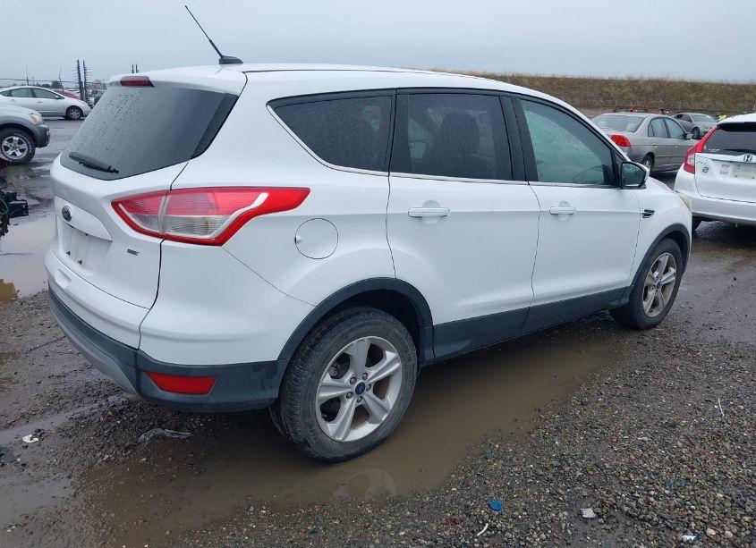 Photo 4 of 2016 Ford Escape SE (VIN 1FMCU0G78GUB08238)