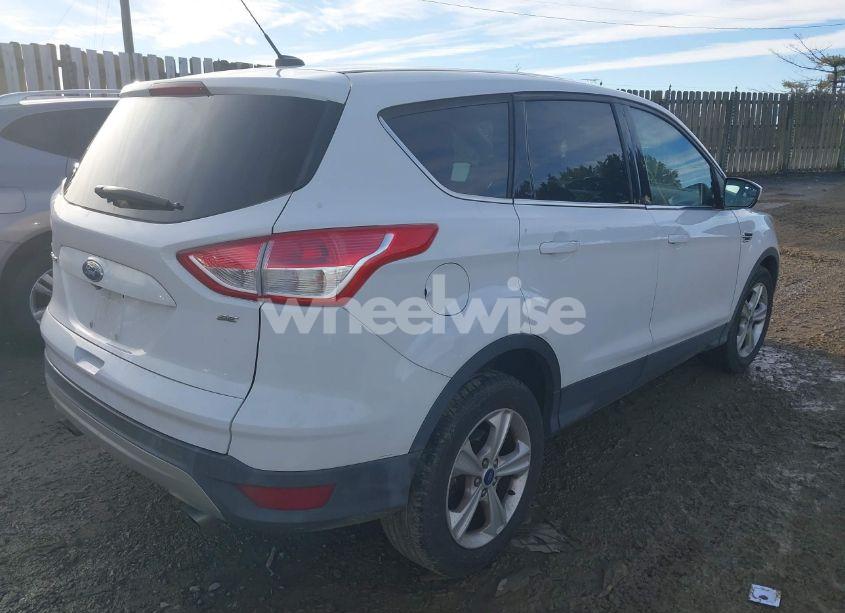 Photo 4 of 2015 Ford Escape SE (VIN 1FMCU0G79FUA64927)