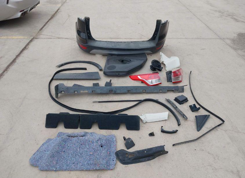 Photo 12 of 2015 Ford Escape SE (VIN 1FMCU0G79FUA90864)