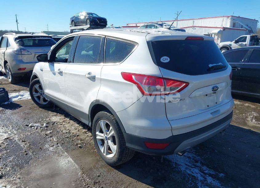 Photo 3 of 2015 Ford Escape SE (VIN 1FMCU0G79FUB54112)
