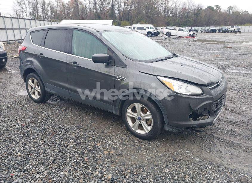 2015 Ford Escape SE (VIN 1FMCU0G79FUB88678) main photo